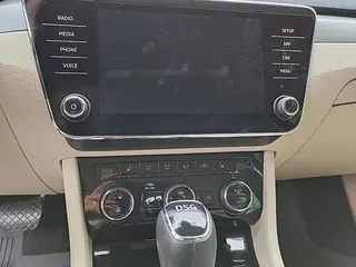 49. e - aukce ČEZ Škoda Superb Combi Style 2,0 TDI, RZ 1TS1476