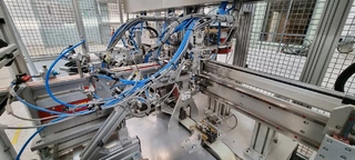 01. EICHHORN - Vrtací a montážní automat
