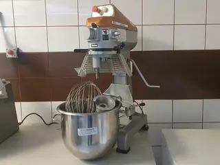 Série LETMO 01 Kuchyňský robot, typ RM 200H