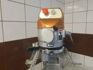 Série LETMO 01 Kuchyňský robot, typ RM 200H