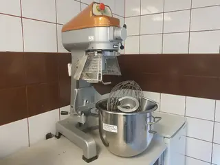 Série LETMO 01 Kuchyňský robot, typ RM 200H