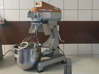 Série LETMO 01 Kuchyňský robot, typ RM 200H