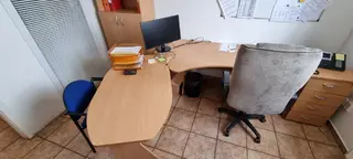 RAF Stavby 01. Nábytek a vybavení kanceláře