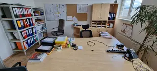 RAF Stavby 01. Nábytek a vybavení kanceláře