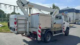 47. e - aukce ČEZ MERCEDES BENZ VARIO 816DA 4X4 S PLOŠINOU, RZ 8T72562