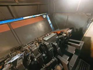 02. Robotické pracoviště ABB pro svařování s otočným pracovním stolem.