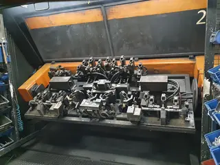 02. Robotické pracoviště ABB pro svařování s otočným pracovním stolem.
