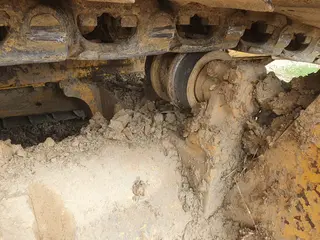 02. Trubkoukladač KOMATSU D155C1, nr. 23481