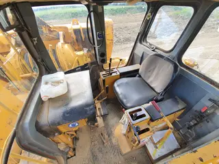 02. Trubkoukladač KOMATSU D155C1, nr. 23481