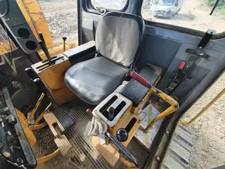 02. Trubkoukladač KOMATSU D155C1, nr. 23481