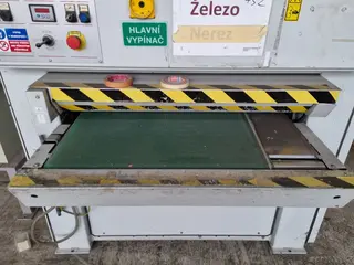 C-Mec Kladno 020 bruska Grindingmaster GR-2200-900 s odsávání POC 30
