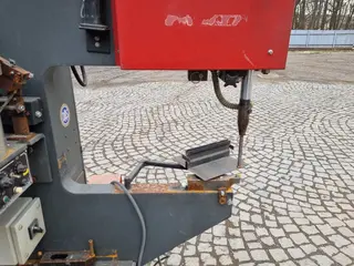 C-Mec 027 hydraulický bodový lis Haeger 824-WT-1H