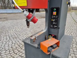 C-Mec 271 hydraulický bodový lis Haeger 618PLUS-H