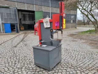 C-Mec Kladno 272 hydraulický bodový lis Haeger 618PLUS-H