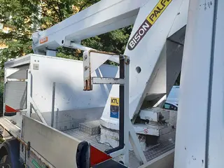 50. e - aukce ČEZ MERCEDES BENZ VARIO 816DA 4X4 S PLOŠINOU, RZ 8T58149