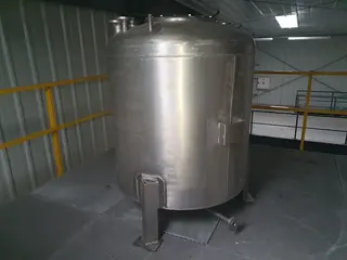 03. E-dražba nádrží plastových a nerezových