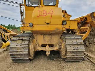 04. Trubkoukladač KOMATSU D 155 C1, nr. 23483