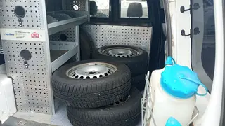 48. e - aukce ČEZ Volkswagen Caddy skříň 2,0 TDI, RZ 9T58247