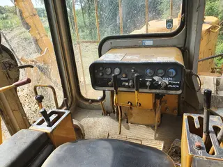 05. Trubkoukladač KOMATSU D 355 C3, nr. 11704