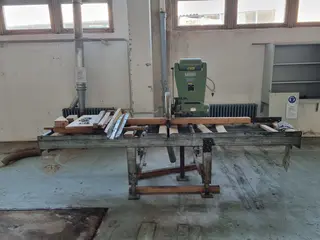 Royax 06. BAURLE kyvadlová zkracovací pila