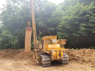 06. Trubkoukladač KOMATSU D 355 C3, nr. 11705
