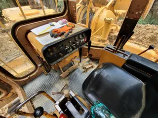 06. Trubkoukladač KOMATSU D 355 C3, nr. 11705