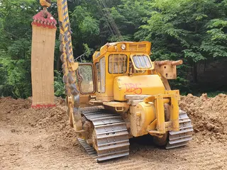 06. Trubkoukladač KOMATSU D 355 C3, nr. 11705