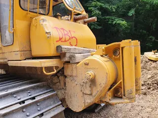 06. Trubkoukladač KOMATSU D 355 C3, nr. 11705