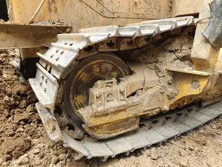 06. Trubkoukladač KOMATSU D 355 C3, nr. 11705