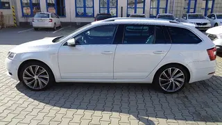 49. e - aukce ČEZ Škoda Octavia Combi LK, RZ 1TS1749