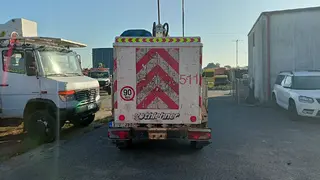 51. e - aukce ČEZ MERCEDES BENZ G 300 plošina, RZ 9T03987