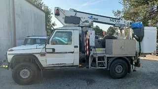 51. e - aukce ČEZ MERCEDES BENZ G 300 plošina, RZ 9T03987