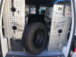 32. e - aukce ČEZ VOLKSWAGEN CADDY, RZ 9T51572