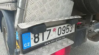 51. e - aukce ČEZ MERCEDES BENZ G 300 plošina Rothlehner, RZ 8T70953