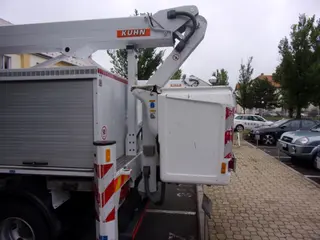 49. e - aukce ČEZ MERCEDES BENZ VARIO 816DA 4X4 S PLOŠINOU, RZ 8T59077