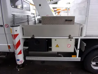 49. e - aukce ČEZ MERCEDES BENZ VARIO 816DA 4X4 S PLOŠINOU, RZ 8T59077