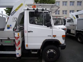 49. e - aukce ČEZ MERCEDES BENZ VARIO 816DA 4X4 S PLOŠINOU, RZ 8T59077