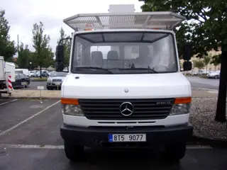 49. e - aukce ČEZ MERCEDES BENZ VARIO 816DA 4X4 S PLOŠINOU, RZ 8T59077
