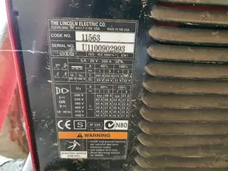 PSJ 10. Svářečka LINCOLN ELECTRIC INVERTEC STT II s podavačem LF39
