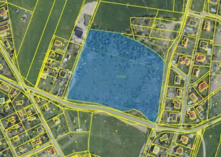 100 % obchodní podíl společnosti INSPIRING PROPERTY s.r.o., včetně pozemku k.ú. Masečín