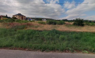 100 % obchodní podíl společnosti INSPIRING PROPERTY s.r.o., včetně pozemku k.ú. Masečín