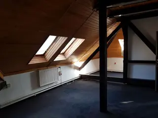100% obchodního podílu společnosti Merhautova 1024/155, Brno s.r.o./budova Brno, ul. Merhautova