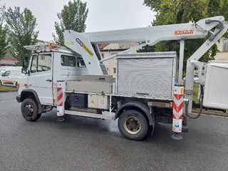 49. e - aukce ČEZ MERCEDES BENZ VARIO 816DA 4X4 S PLOŠINOU, RZ 1TL4790