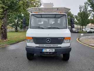 49. e - aukce ČEZ MERCEDES BENZ VARIO 816DA 4X4 S PLOŠINOU, RZ 1TL4790