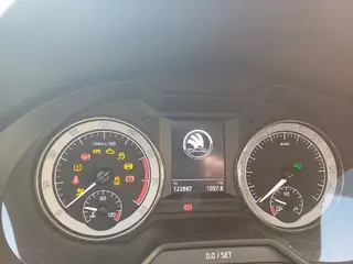 VŘ č. 13 ČEZ ŠKODA OCTAVIA 1.8 TSI 132kW DSG Style Combi 4x4, RZ 1TM6845