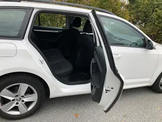 52. e - aukce ČEZ Škoda Octavia Combi Ambition 1,6 TDI, RZ 1TN4929