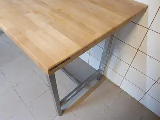 Série LETMO 13 Stůl, deska masiv rám nerez