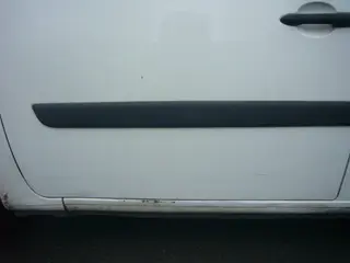 27. e - aukce ČEZ RENAULT KANGOO, RZ 8T93213