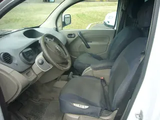 27. e - aukce ČEZ RENAULT KANGOO, RZ 8T93213