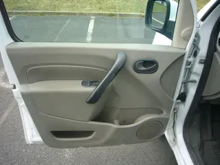 27. e - aukce ČEZ RENAULT KANGOO, RZ 8T93213